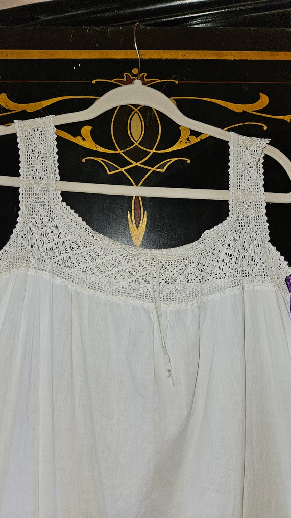 1910-1920s Cotton Lawn Chemise with Crocheted Yoke - image 2