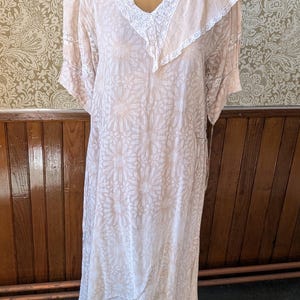 Antique 1920s Tan+White Print Sheath Dress.