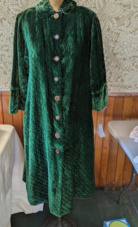 Vintage 1960's Velvet Robe. - image 1