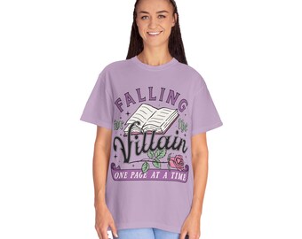 Falling for the Bösewicht One Page at a Time Shirt Booktok Shirt Bookish Merch Geschenk für Buchliebhaber