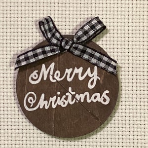 Wooden Farmhouse Merry Christmas Needleminder/Coverminder