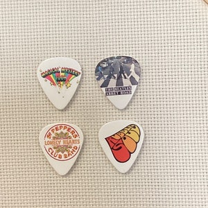 Iconic Band Guitar Pick Needleminder/Coverminder/Magnet