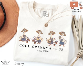 Comfort Colors® grandma shirt, Personalized grandma Goose Tee, pregnancy announcement grandparents Tshirt, First Time Grandparents Gift