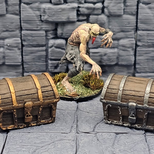 Miniature Treasure Chest / Pirate Chest - Painted Gold & Silver - DND Tabletop RPG Terrain Scatter Props 28mm