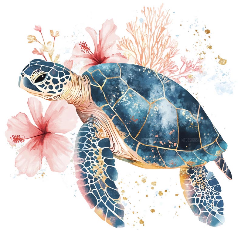 Pu&ograve; includere: Un dipinto ad acquerello di una tartaruga marina blu e dorata che nuota con fiori di ibisco rosa e coralli. La tartaruga ha un guscio dettagliato con accenti dorati.