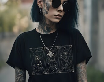 Custom Tarot Reading Cotton T-Shirt, Tarot Card Reading Unisex Top, Heavy Personalized Tarot Graphic Shirt, Unique Witchy Occult Clothing