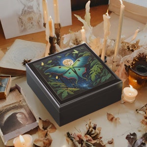 Luna Moth Jewelry Box, Witch Alter Box, Luna Moth Full Moon, Tarot Deck Box, Witchy Occult Container, Alter Stash Box, Wooden Pagan Box