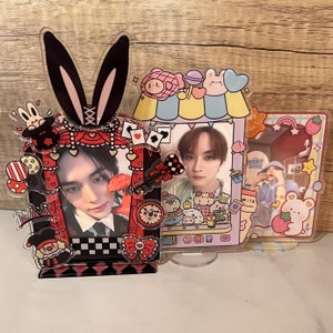 Moldura de cartão fotográfico KPop acrílico - Suporte para foto Polaroid Standee - Kawaii fofo - Mini moldura de mesa - Suporte de exibição
