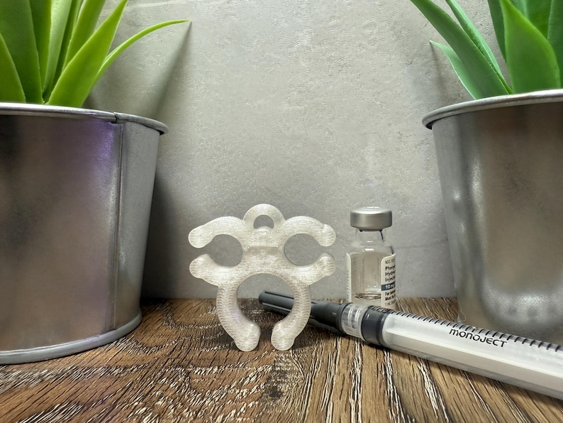 Syringe Saver: Compact Syringe Holder – Universal Fit, Lightweight, Clips to Badge or Uniform – For EMS, Nurses, Paramedics, and Pharmacists image 2