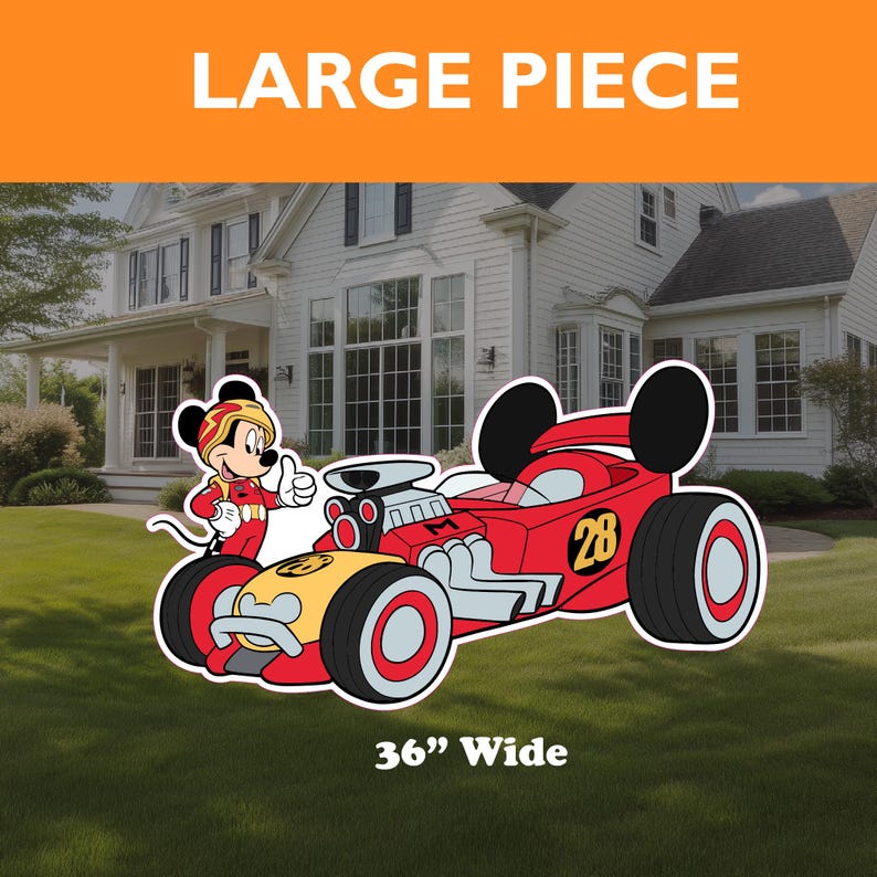 Puede incluir: Un coche de carreras de dibujos animados grande, rojo, con orejas de Mickey Mouse y el n&uacute;mero 28 en el lateral. Mickey Mouse est&aacute; de pie junto al coche, dando un pulgar hacia arriba. El coche tiene 91,44 cm de ancho.