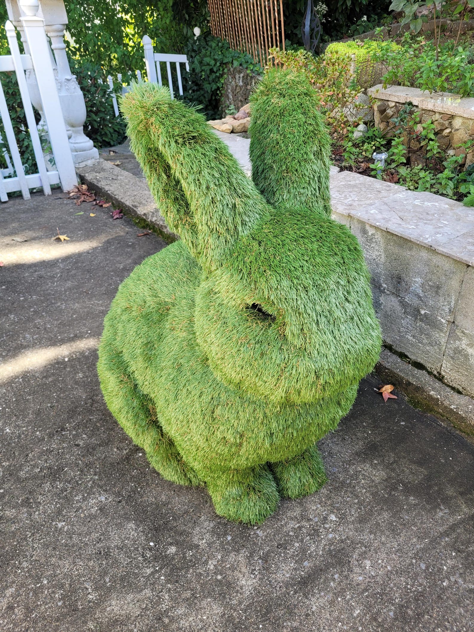 Large Topiary Rabbit From Artificial Grass – Garden Decor, Custom ...