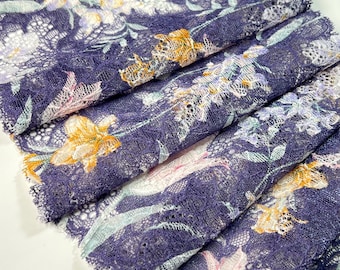 Koronka elastyczna z nadrukiem kwiatowym | Miękka granatowa koronka z pastelowym nadrukiem botanicznym | Szerokość 18 cm | Produkcja bielizny, biustonosze braletkowe, szycie DIY
