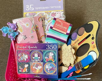 Unicorn gift set with puzzle and art supplies