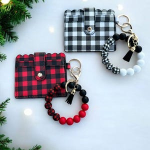 Llavero con tarjetero y diseño de cuadros escoceses de búfalo, llavero con manos libres, tarjetero, práctico regalo de Navidad para ella