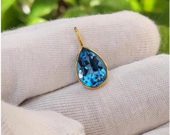 Natürliche Birnenform London Blautopas Minimalist Anhänger in 18k Gelbgold für Frauen Kleiner Anhänger Dezember Birthstone Charm Anhänger
