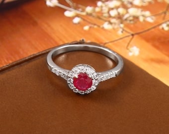 Natuurlijke ronde robijn en edelsteenring in 925 sterlingzilver voor vrouwen handgemaakte ring halo ring clusterring cadeau voor haar geboortesteen juli