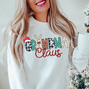 Grandma Claus Sweatshirt, Christmas Grandma Claus Sweatshirt, Christmas Gift for Grandma, Grandma Claus Crewneck, Grandma Sweatshirt