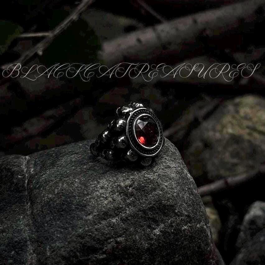 Red Eye Skull Ring - Etsy