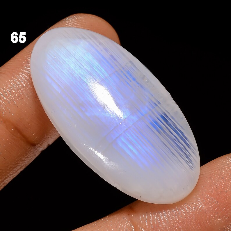 Cabochon naturel de pierre de lune arc-en-ciel, cristal de pierre de lune, pierres précieuses en vrac, pierre de lune de feu bleu pour faire des cadeaux de bijoux pour elle comme sur la photo 65. 35X17X7 mm 40Crt