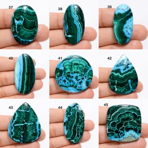 Cabochon de malachite chrysocolle naturelle ciel vert mélange de pierres précieuses en forme de pierre de malachite chrysocolle à dos plat chrysocolle malachite comme sur l'image image 5