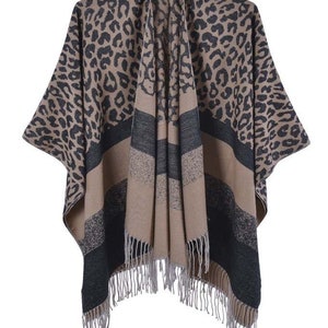 LOUIS VUITTON SHAWL  Casual outfits, Lv scarf, Favorite fashion designer