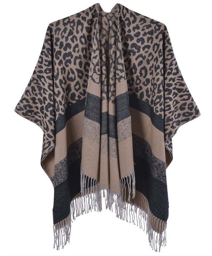 Louis Vuitton LV scarf wrap poncho monogram shawl capes wind fork
