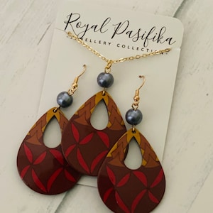 Teardrop Shape Earring and Necklace Set
