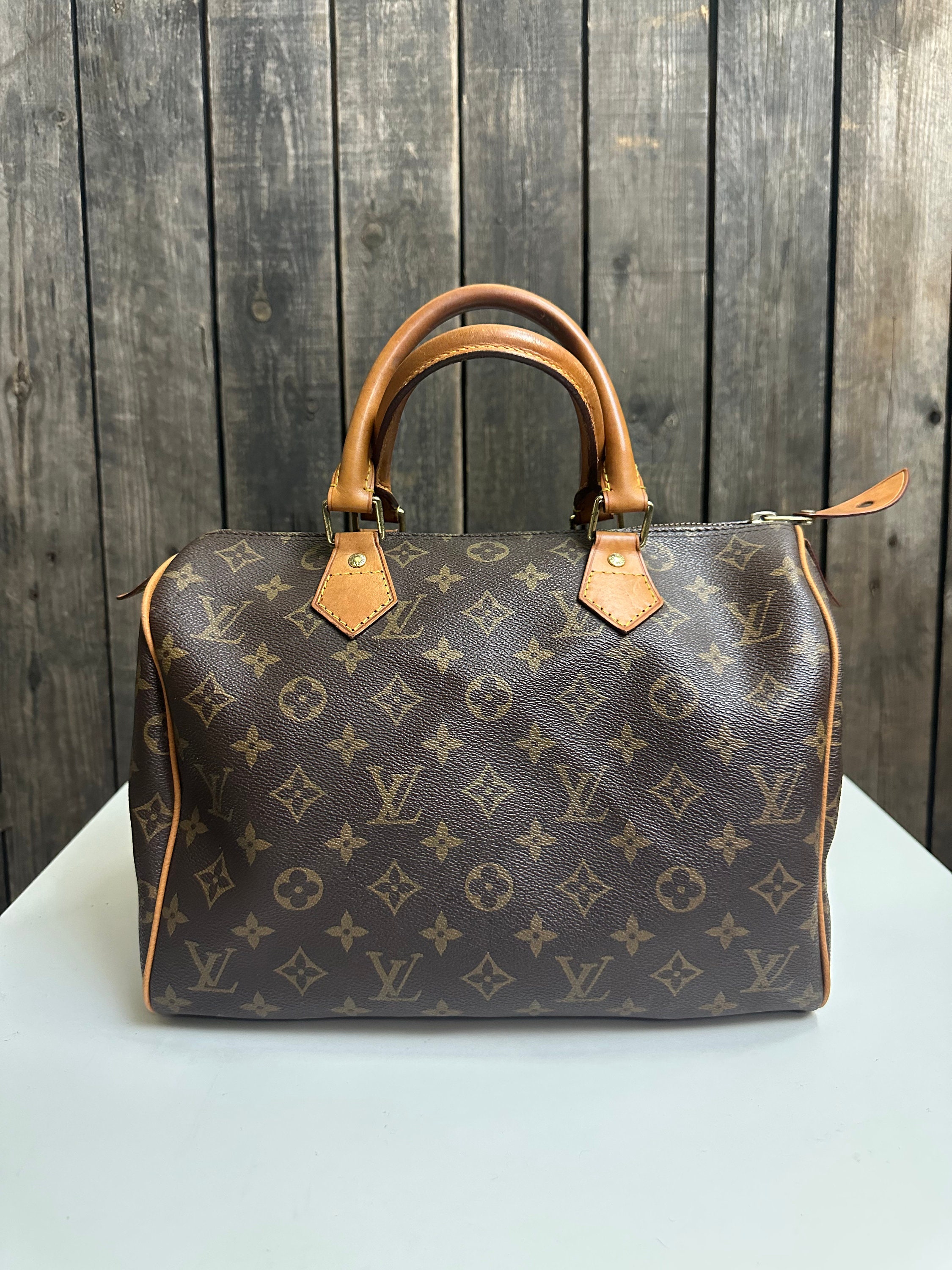 Louis Vuitton, Bags, Louis Vuitton Speedy 25 Vintage Lv Brown Monogram  Classic Handbag