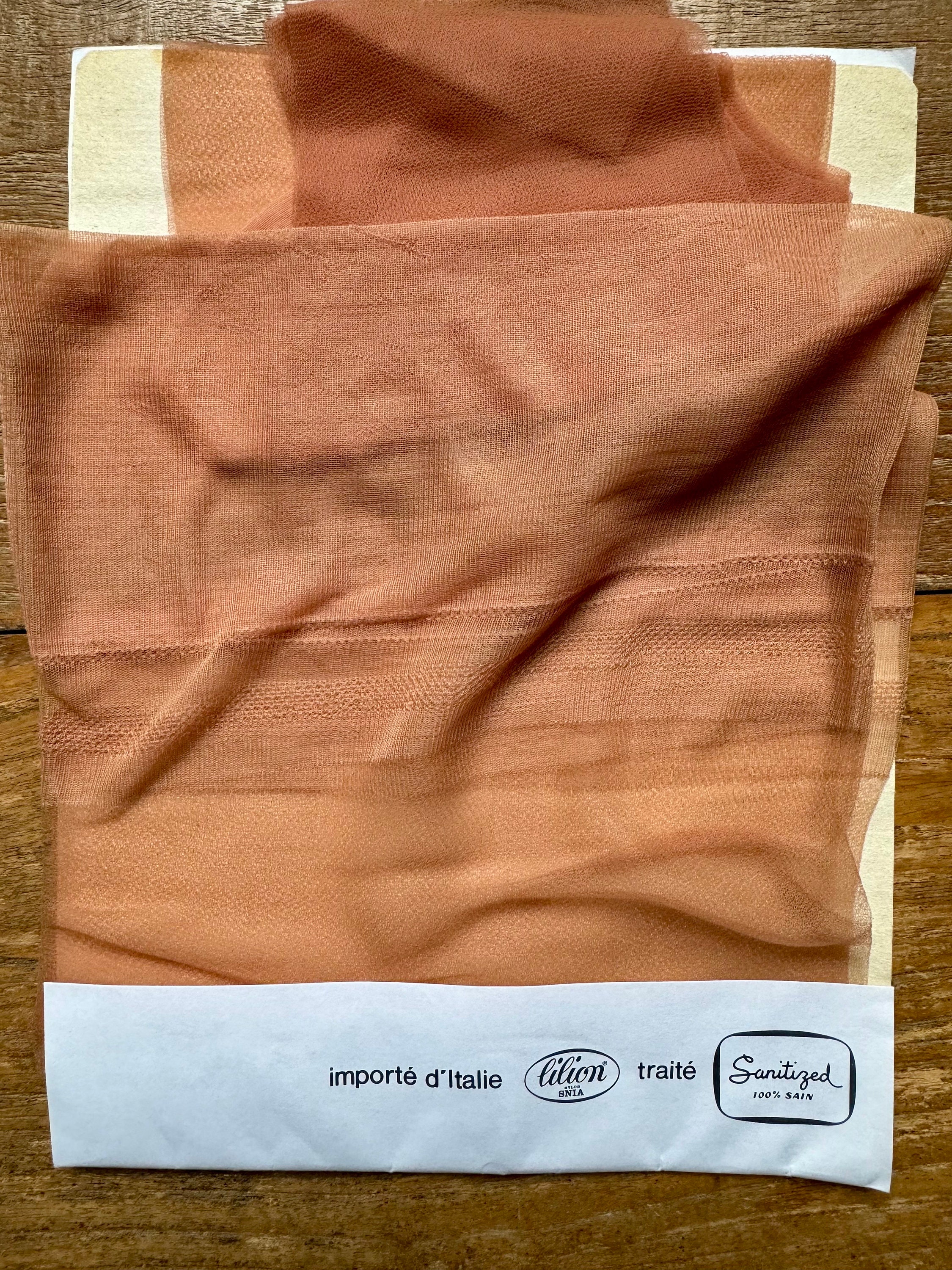 1 paire de bas nylon RHT voile vintage Christian DIOR,Diorissimo,Marine