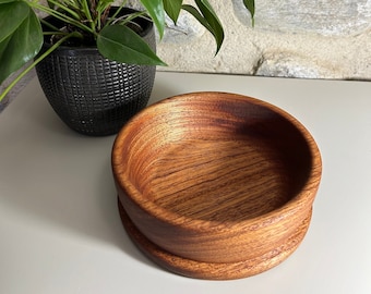 Cuenco redondo de madera hecho a mano - Aperitivo / Cuenco de mesa / Cuenco para llaves - Cada pieza única