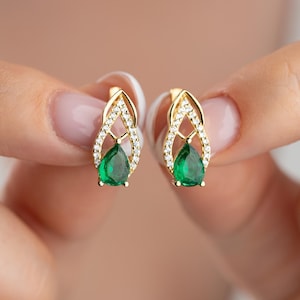 Green Gemstone Leaf Earrings Luxury Botanical Jewelry Wedding Accessories Anniversary Present Women