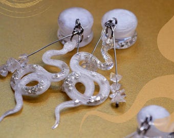 Cloudy White Snake Plugs: Epoxy Resin Dangle Plugs for Stretched Ears