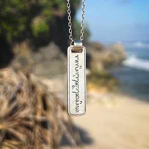 Balinesischer Anhänger aus Silber mit balinesischer Schrift