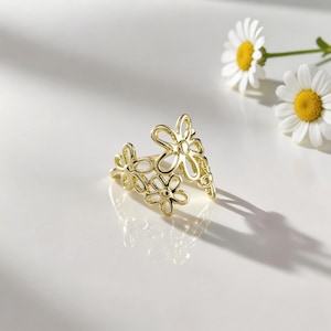 Gold Floral Ear Cuff – Boho Nature Jewelry for Everyday & Gifts