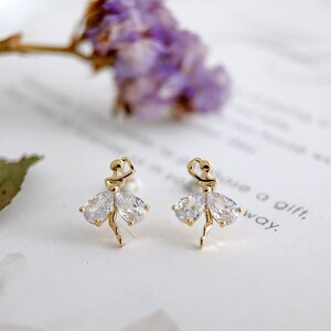 Zierliche Gold Ballerina Ohrstecker, Tänzerin Ohrringe, Ballerina Post Ohrringe, Ballett Schmuck, Geschenk für sie, Muttertagsgeschenk, S925 ...