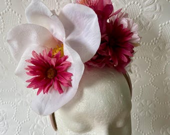 Floral fascinator/headpiece