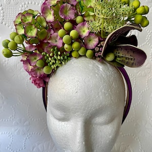 Floral fascinator/headpiece