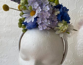 Floral fascinator/headpiece