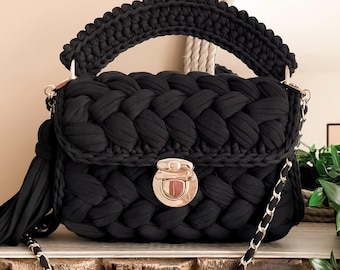Crochet Handbag Pattern Chunky Yarn Purse Luxury Bag Tutorial Modern Fashion Accessory Handmade Project