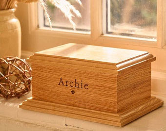 Personalised wooden pet urn, Cremation urn for Pets, Cat urn, dog urn, pet urn for ashes, pet memorial urn, cremation keepsake for pet ashes