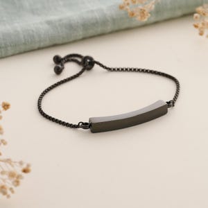Personalized Chain and Bar Memorial Bracelet for Ashes – Stainless Steel Cremation Jewelry Keepsake