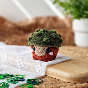Handgefertigtes Kastanien-Plüschtier, kleines, weiches Plüsch-Schreibtischspielzeug mit abnehmbarem Panzer, gemütliches Geschenk für Erwachsene und Jugendliche