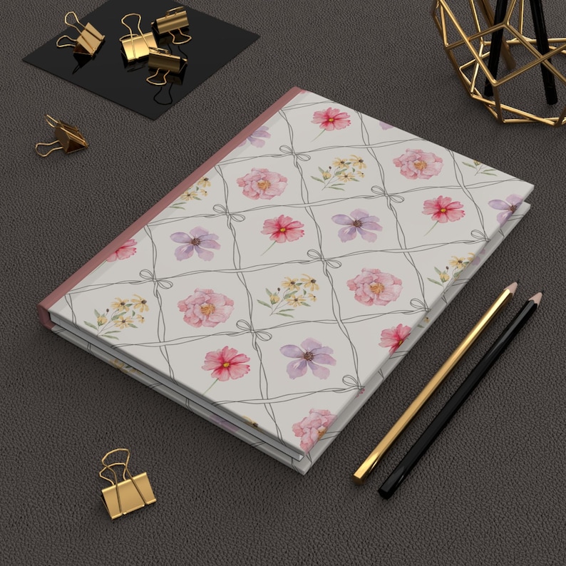 Diario de tapa dura floral, cuaderno con estampado de lazos, elegante diario rayado, diario Coquette Cottagecore imagen 4