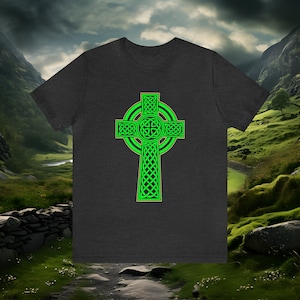 Vintage-inspired Irish Celtic Cross T Shirt: Stylish Heritage Fashion
