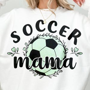 Mamá Futbolista (Png), Vida de Mamá Futbolista (Png), ... Deportista (Png), Balón de Fútbol Verde (Png), Regalo para Mamá Futbolista (Png)