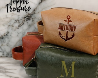 Personalized Men's Wash Bag, Custom men's toiletry pouch, Monogrammed men's dopp kit, Groomsman Gifts, Men toiletry case, Father's Day Gift