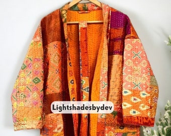 vintage Soie Sari Orange Kantha Kimono Robe Lover Robes de chambre recyclées Femmes Patchwork Veste Kimono Robe Cadeau pour elle