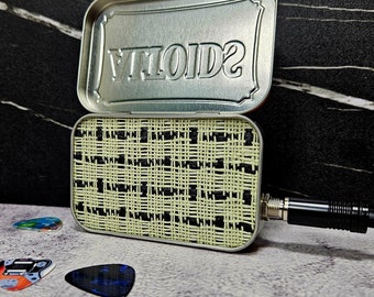 Handmade Altoids Tin Guitar Amplifier: Retro 70's Style Grill