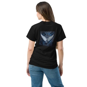 Manta Ray 2 - Sided Tee Ocean-themed t-shirt, Manta ray graphic tee, Marine life t-shirt, Sea creature t-shirt, Marine wildlife