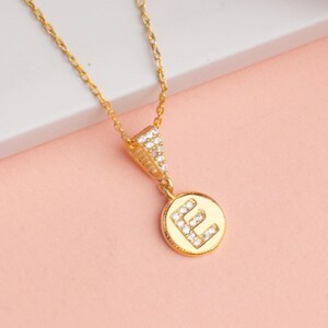Collar con inicial de diamantes de imitación en plata de ley 925, joyería con diamantes de circonita cúbica, regalo de dama de honor, colgante con letra, dije personalizado, regalos de cumpleaños